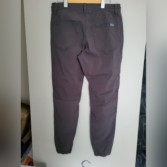Men's Gray Jogger Pants,  Size Medium (28) - Picture 3 of 8